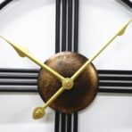 orologio da parete dal design industriale