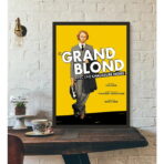 locandina del film la grande bionda con una scarpa nera