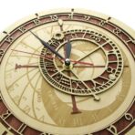 orologio astronomico in legno