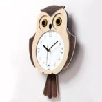orologio da parete con gufo