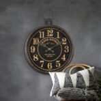 orologio vintage in metallo 1
