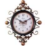 orologio vintage in ferro battuto