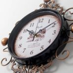 orologio vintage in ferro battuto
