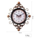 orologio vintage in ferro battuto