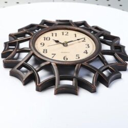 orologio vintage in metallo 2
