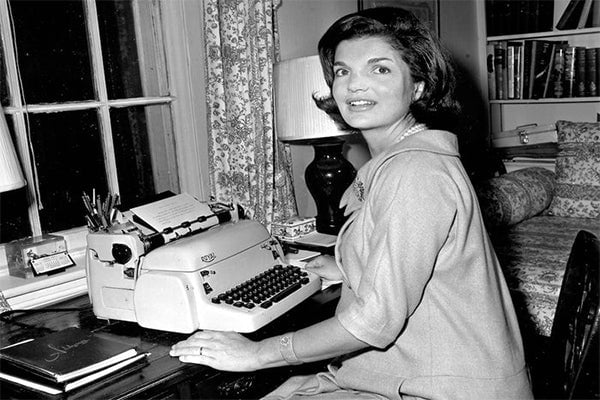 jackie kennedy machine à écrire