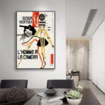 il poster delluomo con la macchina fotografica