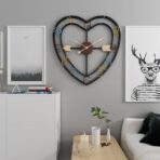 orologio da parete a forma di cuore