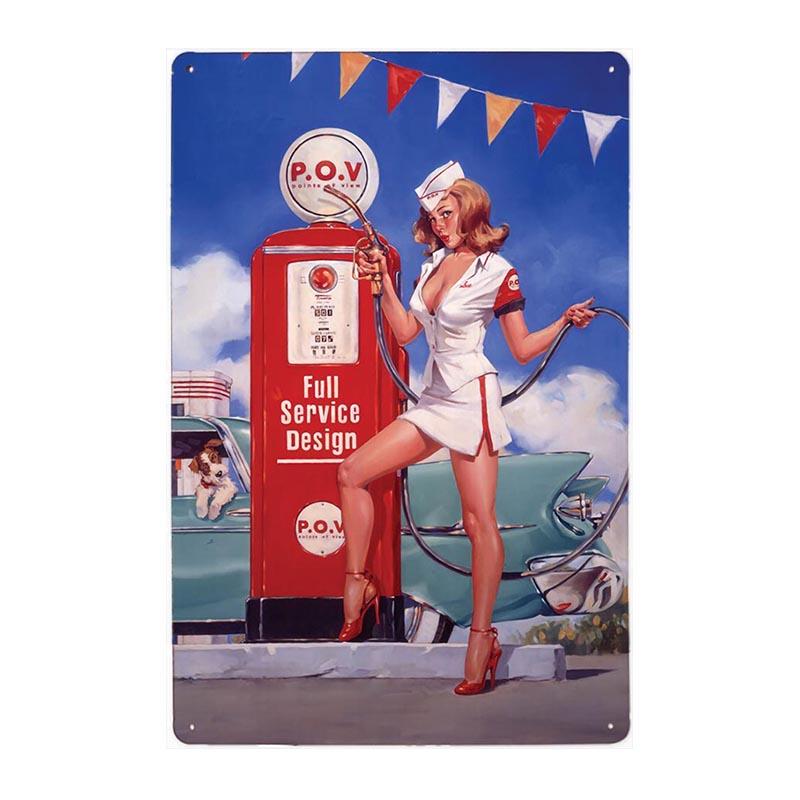 decollete pin up vintage con placca in metallo decollete pin up vintage con placca in metallo