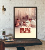 un poster con una borsa di biglie