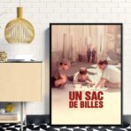 un poster con una borsa di biglie