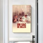 un poster con una borsa di biglie